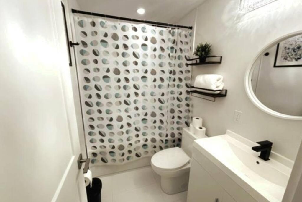 Exquisite, Bright & Modern Condo. Niagara Falls Exterior foto